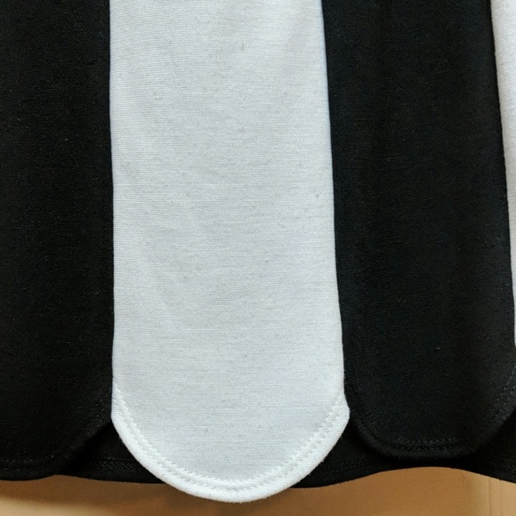 Soprano Mod Mini Dress w/Pockets - Picture 3 of 4